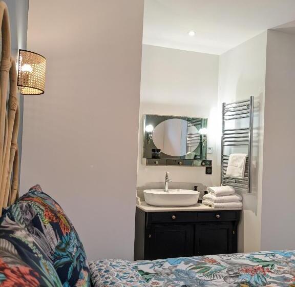 إستوديو قياسى مطلّ علي الحديقة, La Closerie