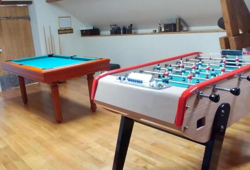 غرفة قياسية, La Closerie