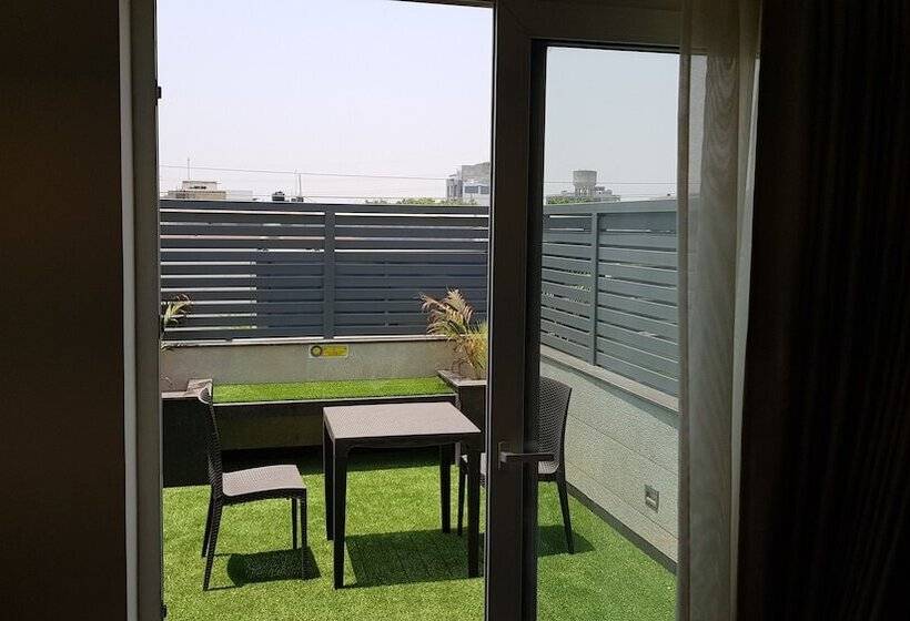 חדר פרמיום, Kenview