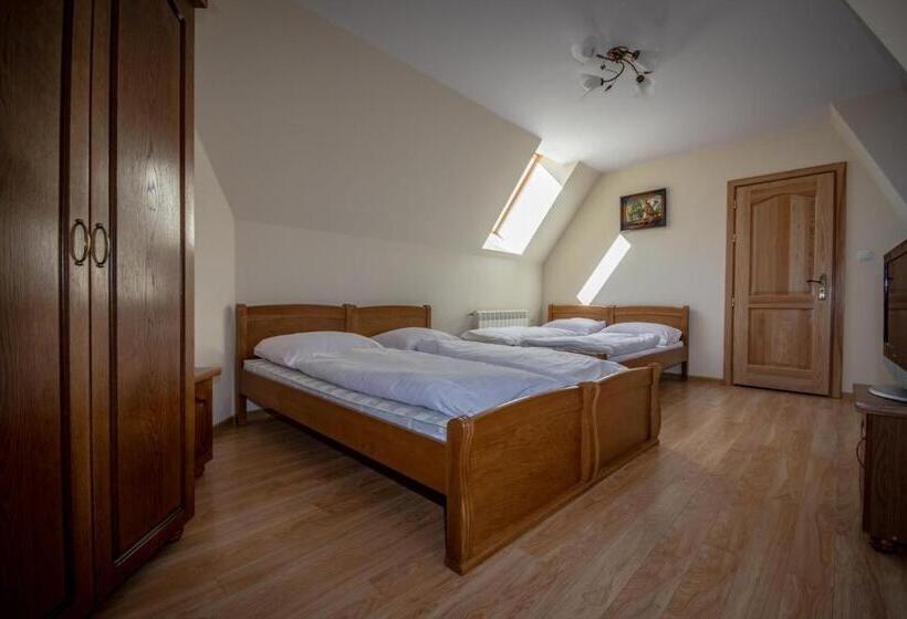 バルコニー付スタンダード４ベッドルーム, Podhalanski Dworek Z Jacuzzi