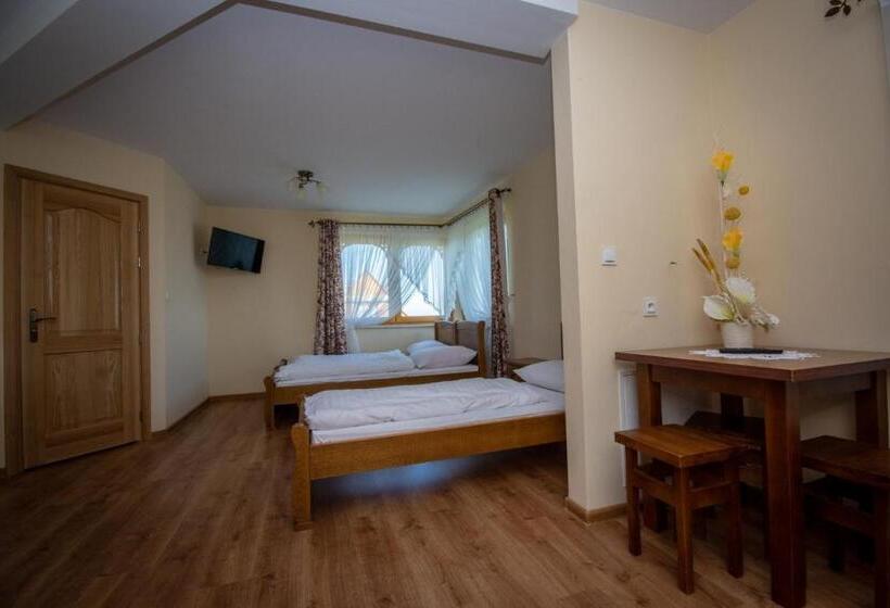 バルコニー付スタンダード４ベッドルーム, Podhalanski Dworek Z Jacuzzi