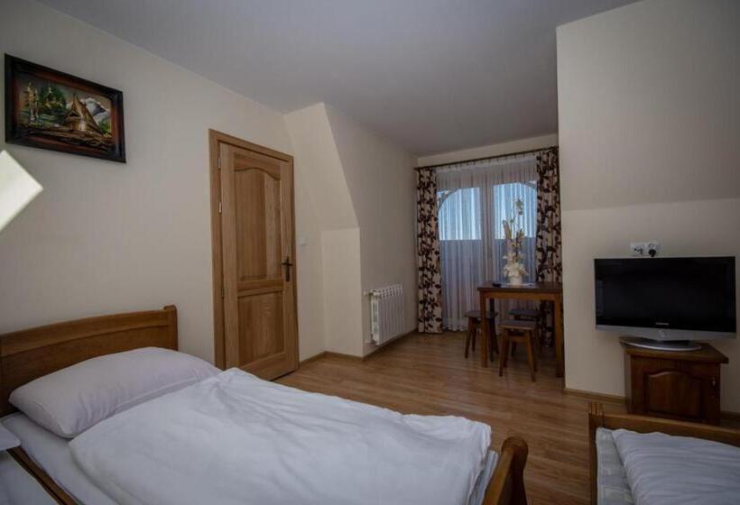 バルコニー付スタンダード４ベッドルーム, Podhalanski Dworek Z Jacuzzi