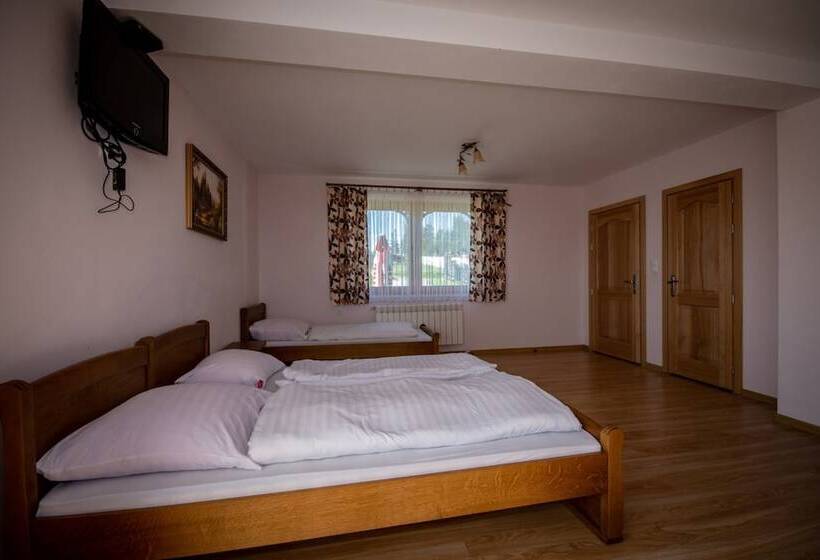 スタンダードルーム, Podhalanski Dworek Z Jacuzzi