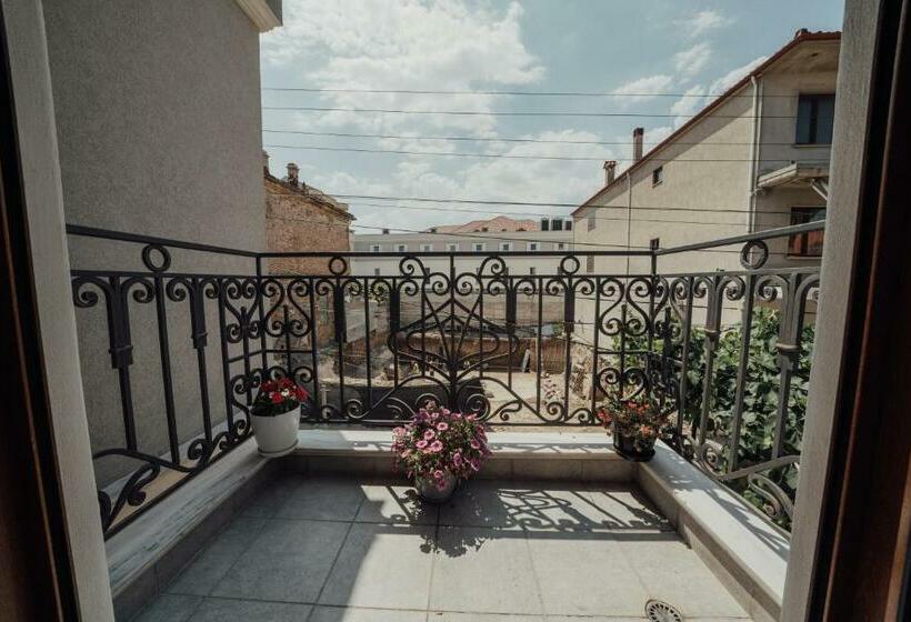 חדר סטנדרט עם מיטת קינג, Guesthouse Sara & Esi