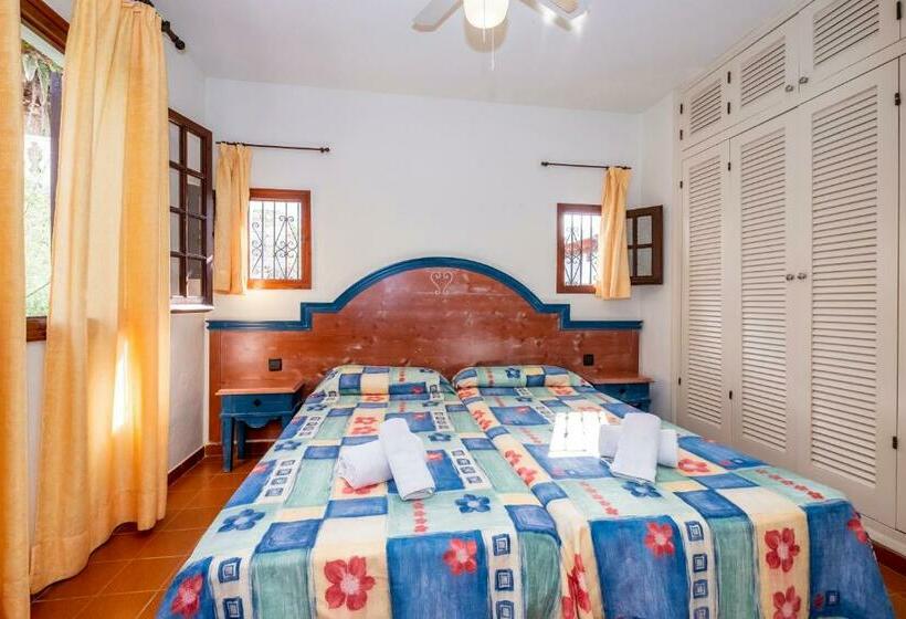 带2个卧室的公寓, Apartamentos Son Bou Gardens By Menorcarentals