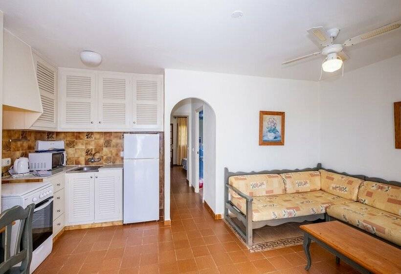 带2个卧室的公寓, Apartamentos Son Bou Gardens By Menorcarentals