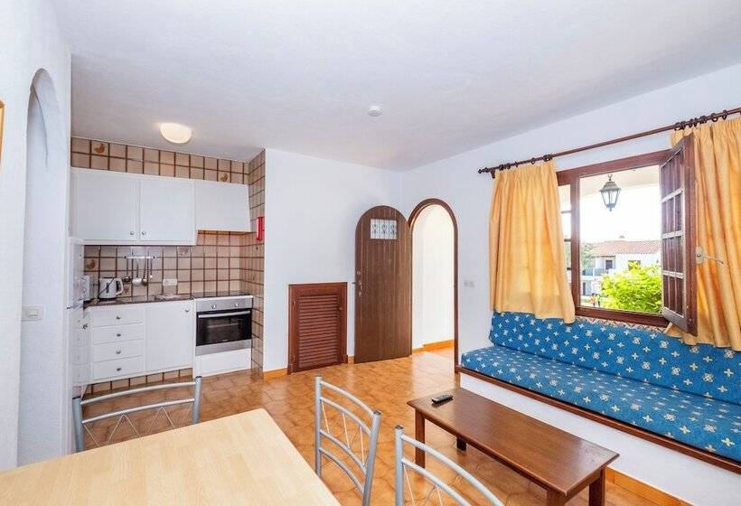 带2个卧室的公寓, Apartamentos Son Bou Gardens By Menorcarentals