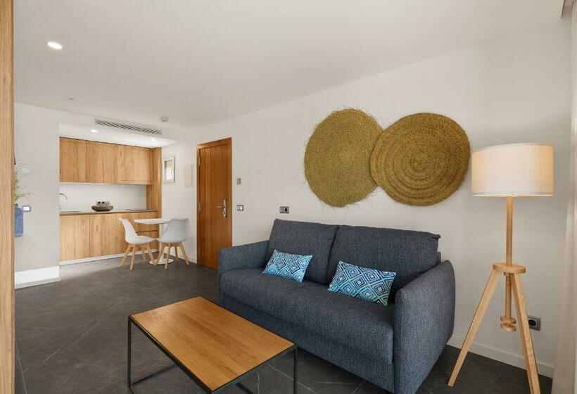 جناح, Bahia Suites Camp De Mar