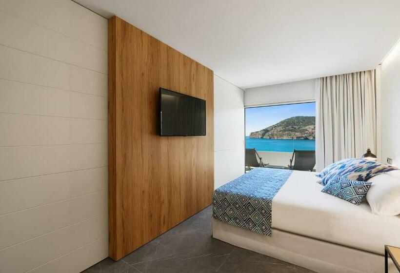 جناح مطلّ علي حمام السباحة, Bahia Suites Camp De Mar