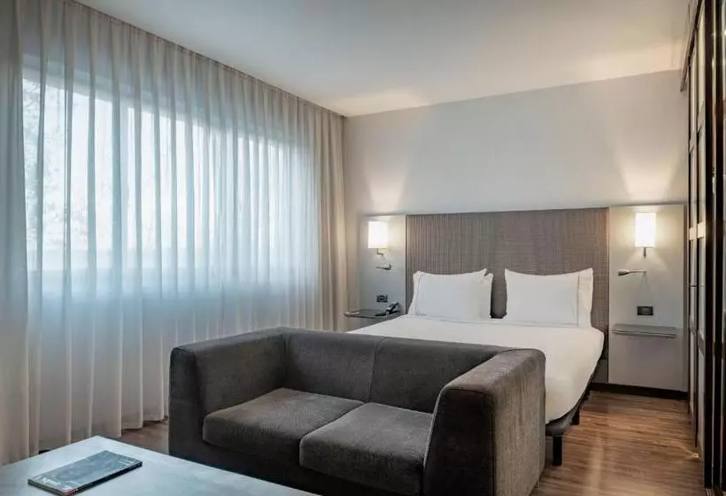 キングサイズベッドのスーペリアルーム, Ac Hotel San Sebastián De Los Reyes By Marriott