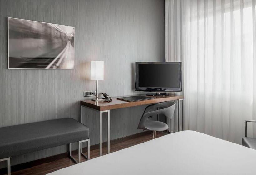 Номер Стандарт Трехместный, Ac Hotel San Sebastián De Los Reyes By Marriott