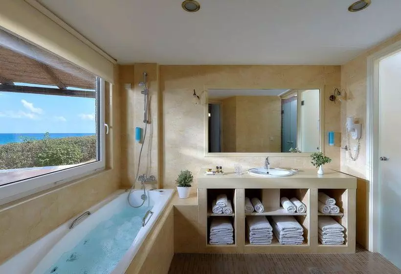 ویلای 2 خوابه با چشمانداز دریا, Alexander Beach Hotel & Village Resort