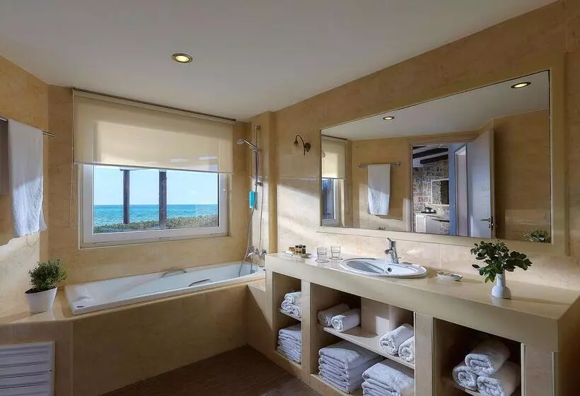ویلای 2 خوابه با چشمانداز دریا, Alexander Beach Hotel & Village Resort