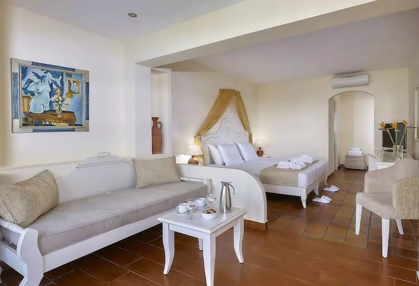 سوییت جونیور با چشمانداز دریا, Alexander Beach Hotel & Village Resort