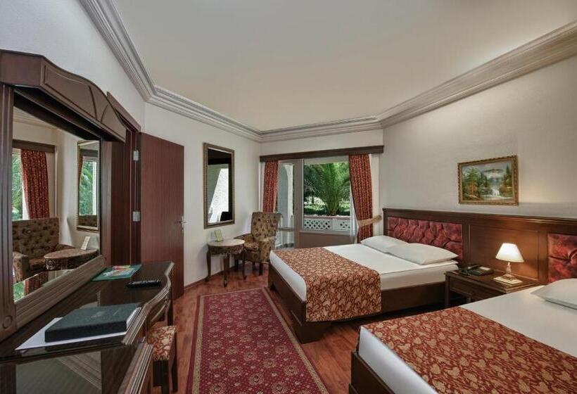 패밀리 룸, Delphin Botanik