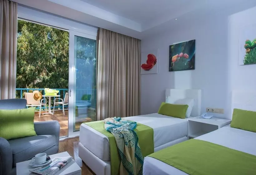 スーペリアファミリールーム, Fodele Beach Water Park Resort
