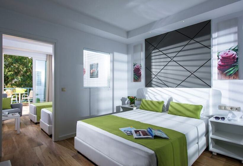 غرفة سوبيريور عائلية, Fodele Beach Water Park Resort