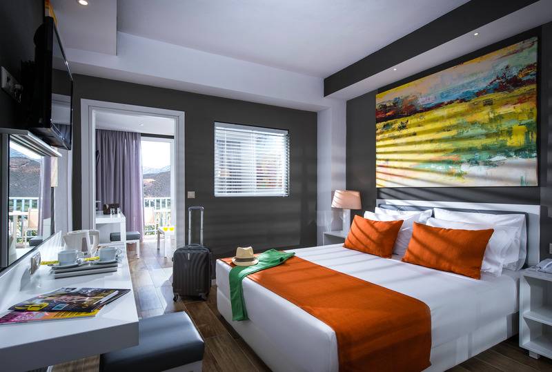 جناح جونيور, Fodele Beach Water Park Resort