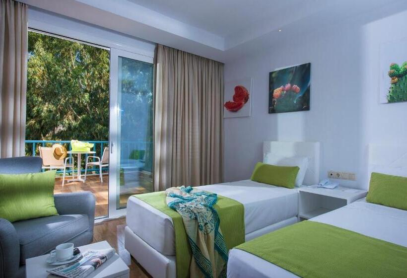 غرفة سوبيريور عائلية, Fodele Beach Water Park Resort