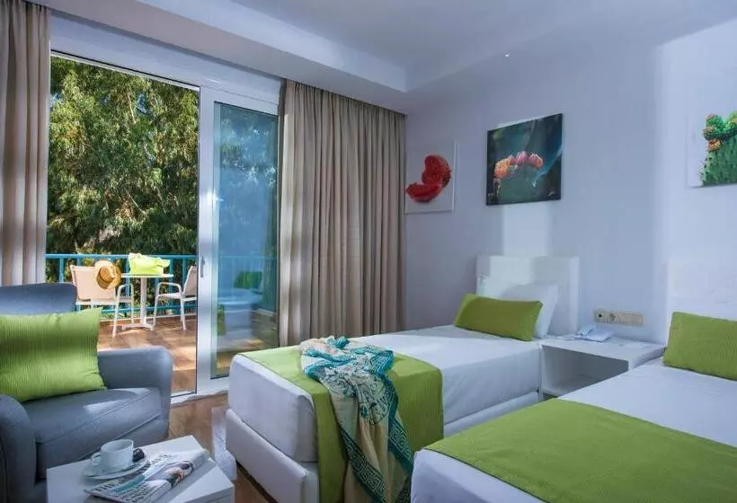 スーペリアファミリールーム, Fodele Beach Water Park Resort