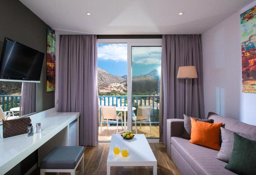 جناح جونيور, Fodele Beach Water Park Resort