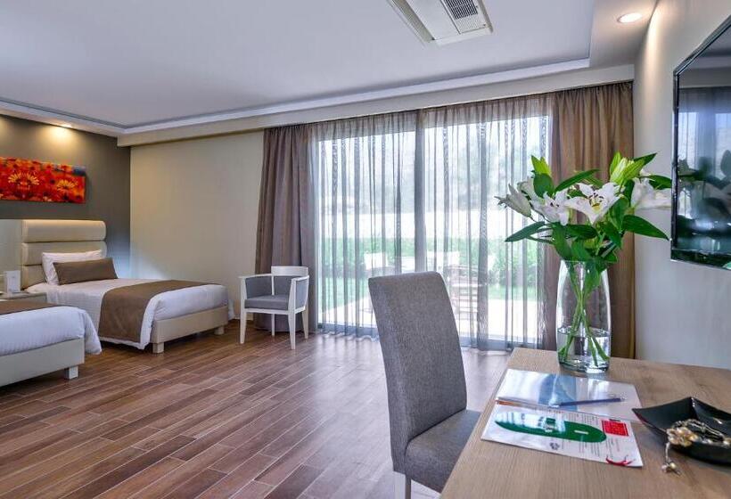 جناح عائلي, Fodele Beach Water Park Resort