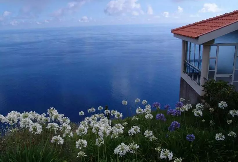 بانگلوی استاندارد, Jardim Atlantico