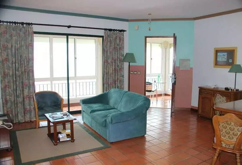 بانگلوی استاندارد, Jardim Atlantico