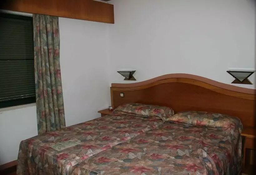 بانگلوی استاندارد, Jardim Atlantico