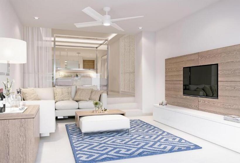 سوییت با چشم‌انداز دریا, Minos Imperial Luxury Beach Resort & Spa Milatos