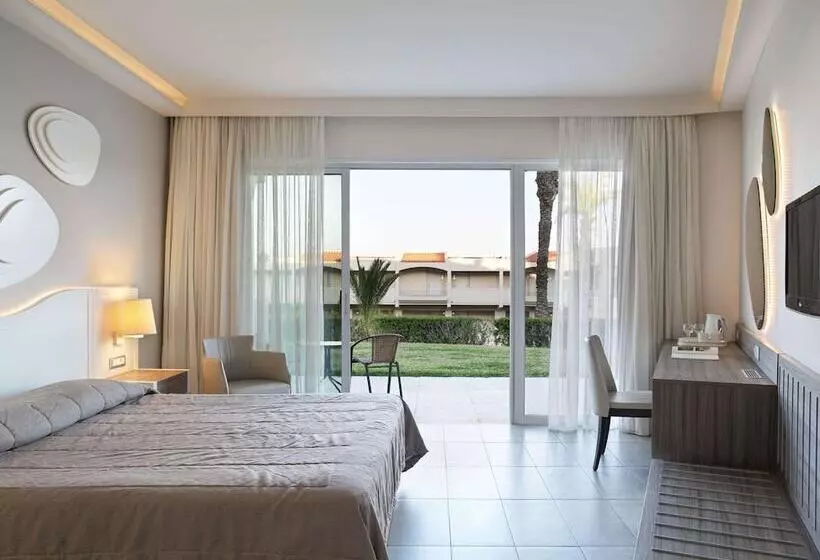 سوئیت خانواده 2 خوابه, Rodos Princess Beach