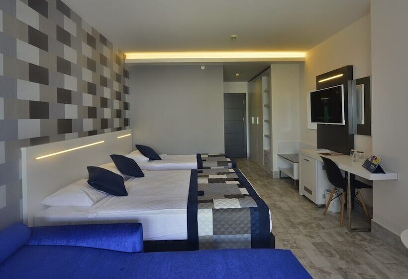 اتاق سوپریور سه تخته, White City Beach Adult Only