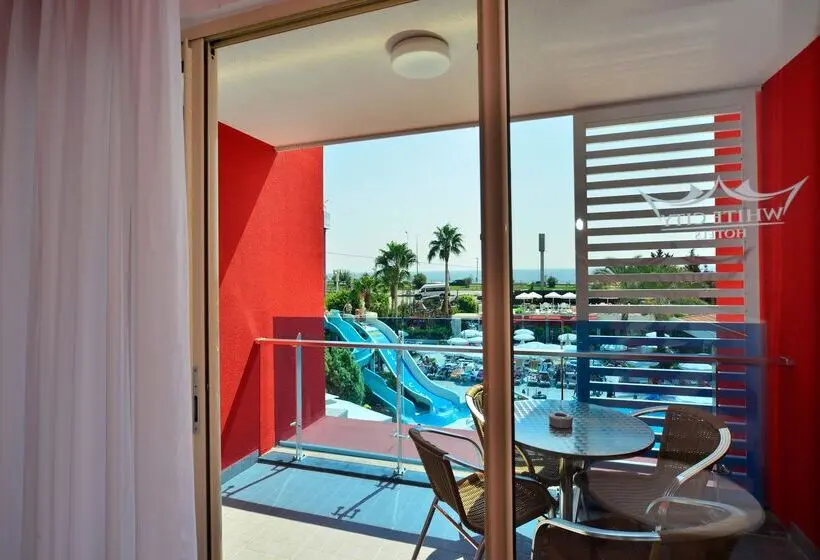 オーシャンビュースーペリアールーム, White City Beach Adult Only
