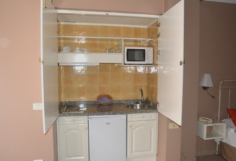 Студия Стандарт, Rf Astoria  Adults Only