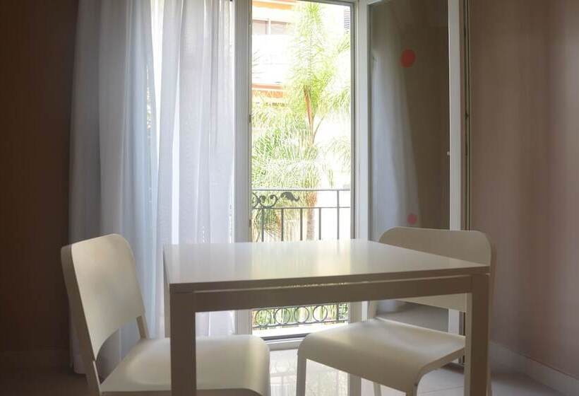 Студия Стандарт, Rf Astoria  Adults Only