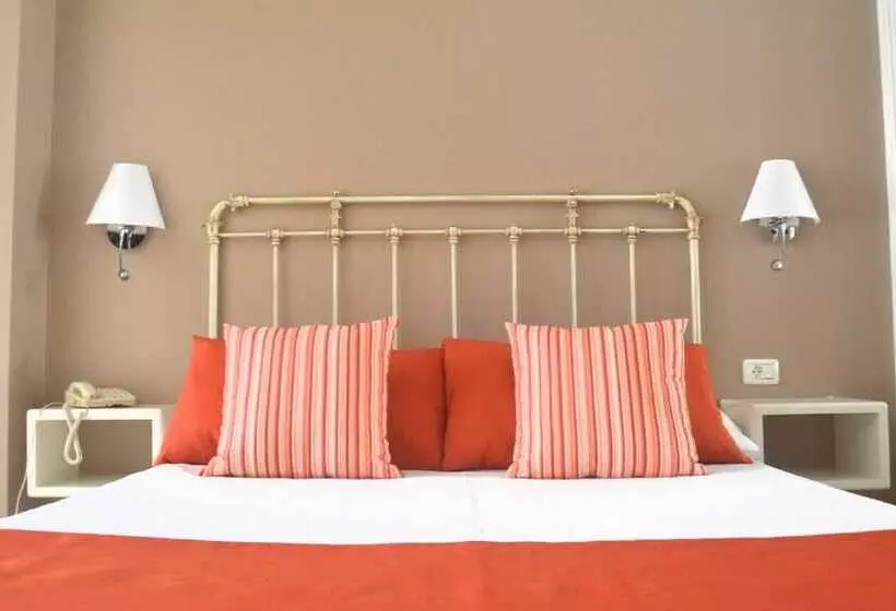 سوییت جونیور, Rf Astoria  Adults Only