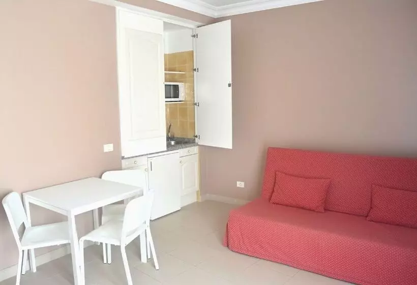 سوییت جونیور, Rf Astoria  Adults Only