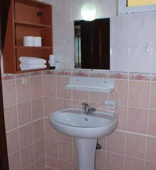 اتاق استاندارد سه نفره, Gazipasa Star Otel