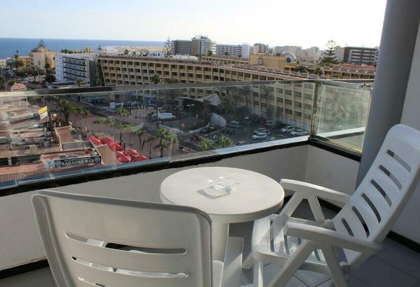 スタンダードスタジオ, Green Field