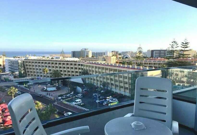 スタンダードスタジオ, Green Field