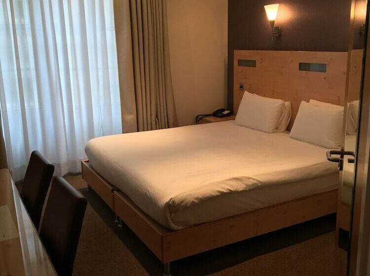 חדר סטנדרט, Artto