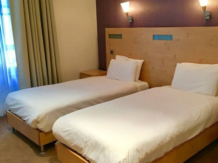 חדר סטנדרט, Artto