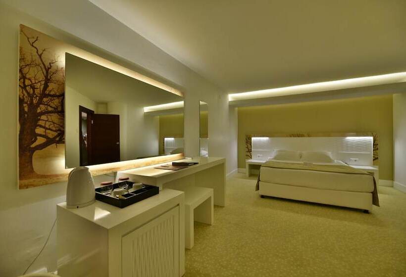 주니어 스위트, Avrasya