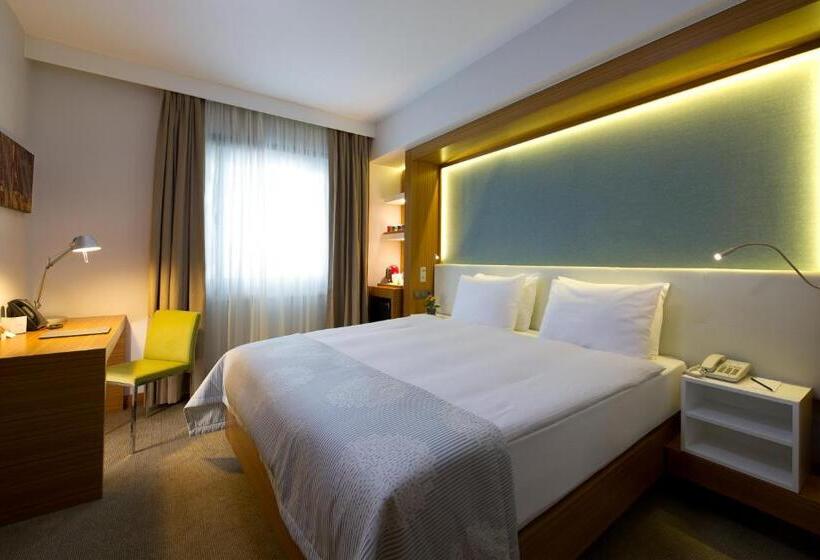Quarto Estandar Cama King, Divan Istanbul City
