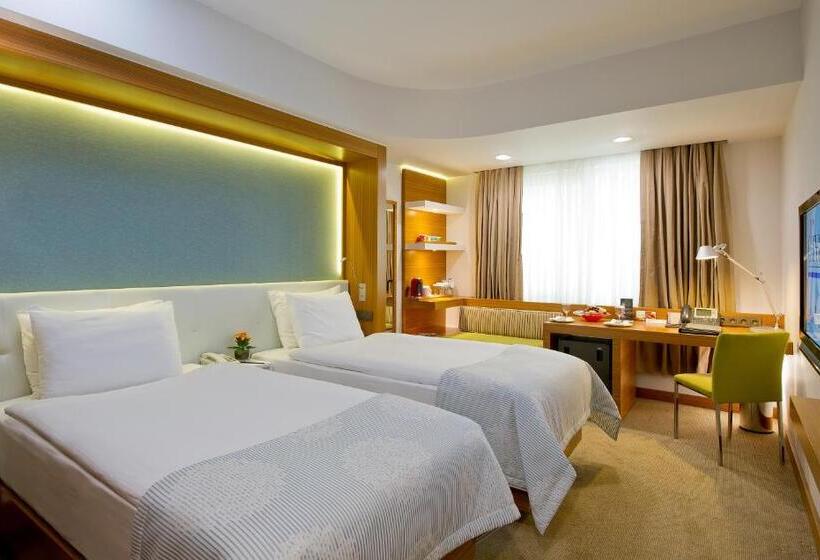 Quarto Estandar, Divan Istanbul City