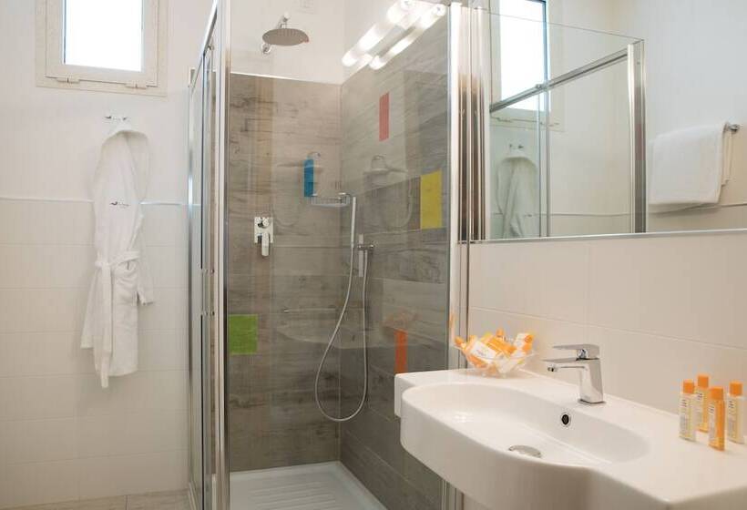 סוויטת ג'וניור נוף לים, Flamingo