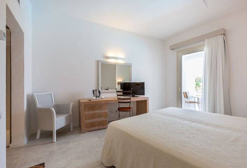 חדר אקזקיוטיב, Flamingo