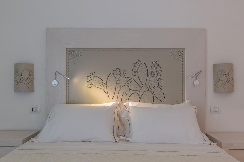 חדר אקזקיוטיב, Flamingo