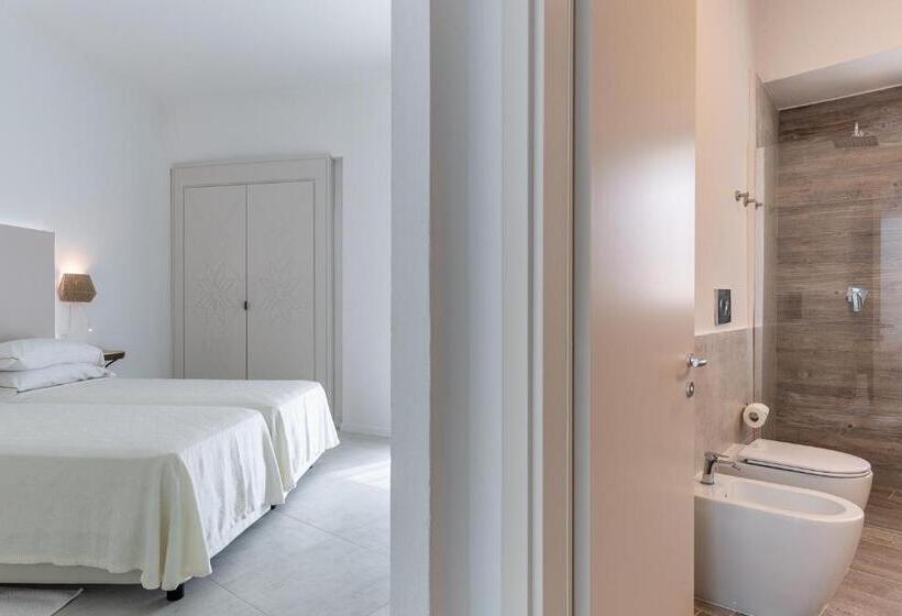 חדר אקזקיוטיב, Flamingo