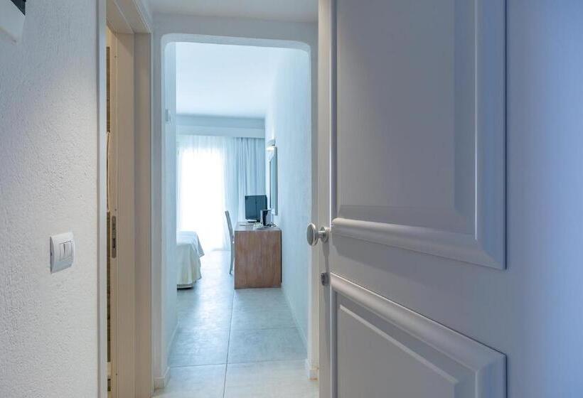 חדר אקזקיוטיב, Flamingo